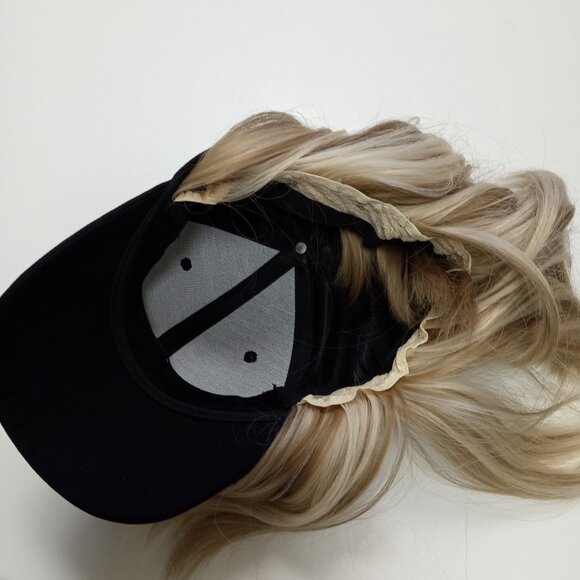 Baseball Cap Wig with Hair Extensions Straight Short Bob Hairstyle - Picture 5 of 9